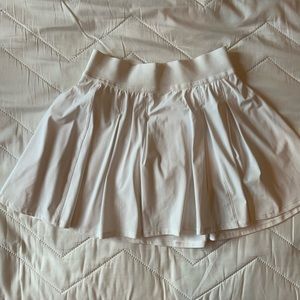 Lululemon white tennis skirt